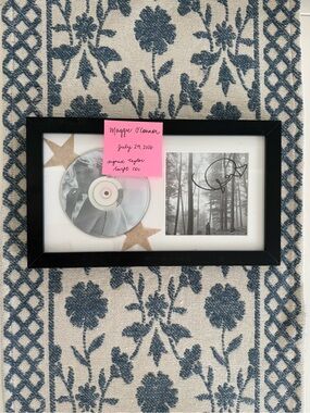 Taylor Swift Folklore signed CD
